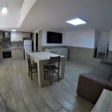 Il Decumano Superiore Napoli Bagian luar foto