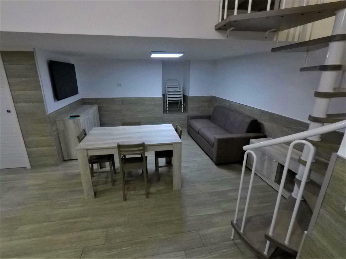 Il Decumano Superiore Napoli Bagian luar foto